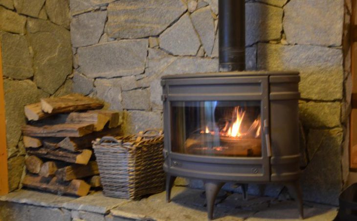 Chalet Morville, Les Deux Alpes, Fireplace
